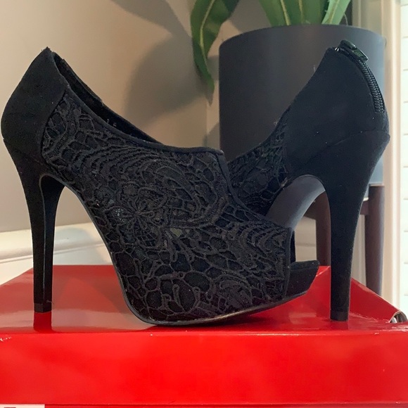 ELLE Woman’s Black Lace Open Toe Shootie Size 8 - Picture 2 of 9